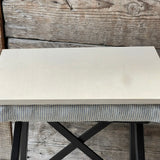 Brokastu paplāte, datora paliktnis, gultas paplāte, gaiši lazēts koks/gaiši zili svītrains spilvens