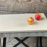 Brokastu paplāte, datora paliktnis, gultas paplāte, gaiši lazēts koks/gaiši zili svītrains spilvens