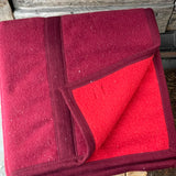 Vīna sārta toņa aitas vilnas lielā divguļamā sega 200x220cm