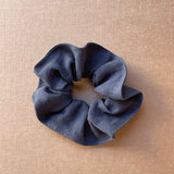 Lina auduma matu gumija - scrunchie - Tumši pelēks tonis L (~5cm plata)
