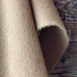 Karameļi brūna toņa indiāņu piegriezuma garais aitas vilnas pončo ar kapuci un bārkstīm