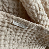 Maigi bēša toņa (vienkrāsains) lina/kokvilnas vafeļauduma gultas pārklājs, dažādi izmēri